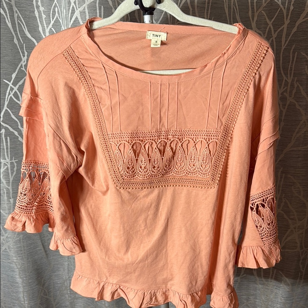 Tiny Women's Peach Crochet Top Size Small